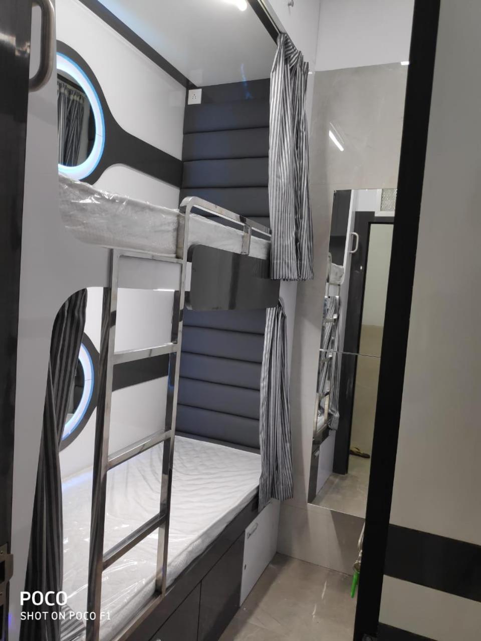 Ocean Dormitory 孟买 外观 照片