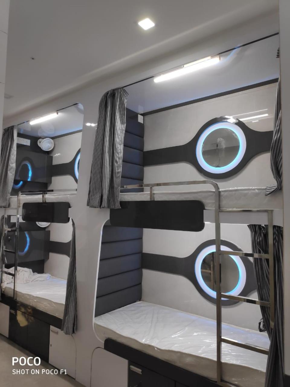 Ocean Dormitory 孟买 外观 照片